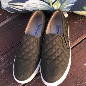 Steve Madden Army Green Ecntrcqt